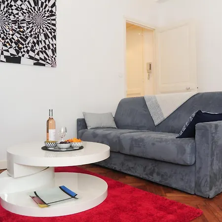 La Salamandre A * ニース