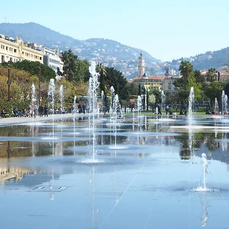 La Salamandre A Daire Nice